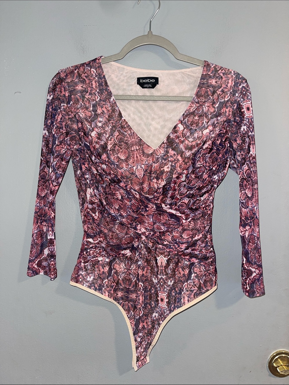 bebe Pink‎ Floral Print V-Neck Long Sleeve Bodysuit Size S
